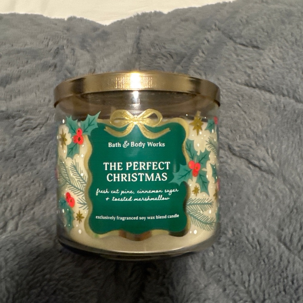 Bath & Body Works The Perfect Christmas Candle - Green